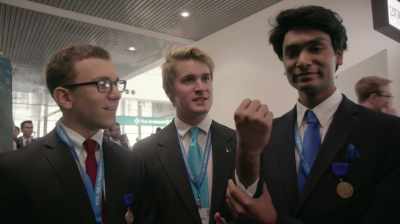 -He's, he's, he actually
engineers stethoscopes. - Science Fair