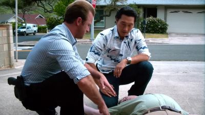 He's ice cold. - Hawaii Five-0