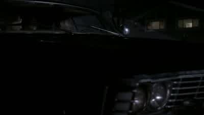He's in that house, right there. - Supernatural