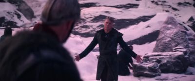 - He's in pain.
- Field Kalar don't talk back. - Star Trek: Strange New Worlds