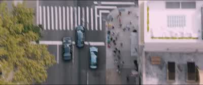He's in the third car. - The Fate of the Furious