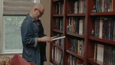 He's just really dedicated
to art and to mythology. - Mike Mignola: Drawing Monsters