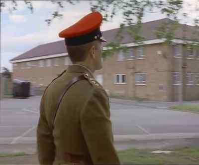 He's looking for a
nice neat package - A Touch of Frost