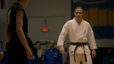 He's not focused. - Cobra Kai
