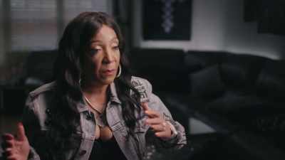 He's not getting
any pay for it, - Origins of Hip Hop