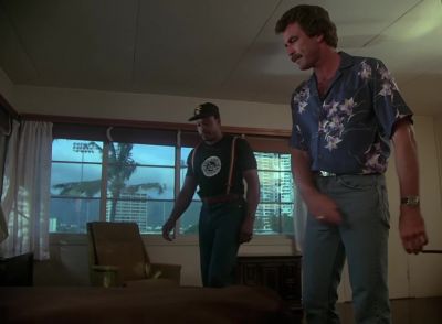 He's not in there. - Magnum, P.I.