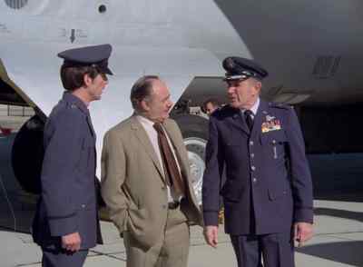 He's not in his trailer, sir. - The Six Million Dollar Man