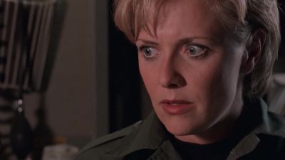 He's not responding. - Stargate SG-1