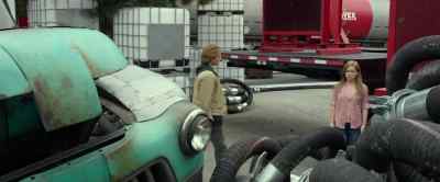 He's not there. - Monster Trucks