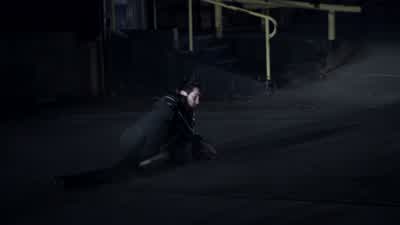 He's on foot. - Teen Wolf