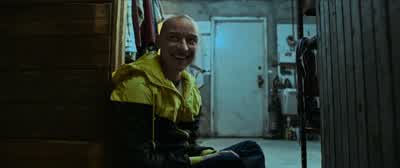 He's... on... the... move. - Split