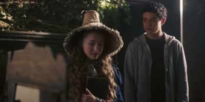 He's only a servant.
Georgie! - The Amazing Mr. Blunden