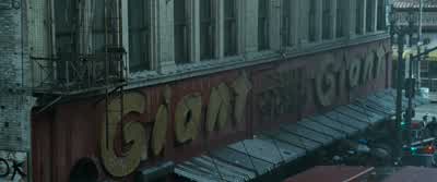 - He's playing games. - Se7en