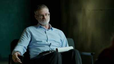 -: He's researched, hasn't he, - Inside the Mind of a Con Artist
