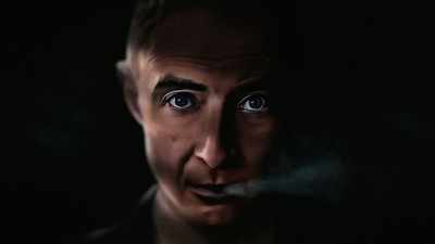 He's resigned and
not really defending himself. - To End All War: Oppenheimer & the Atomic Bomb