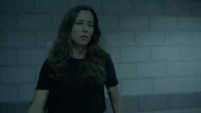 - He's right down there.
- Thank you. - Bloodline
