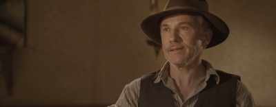 - He's right, Mrs. Kidd.
You best back away. - Dead for a Dollar