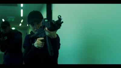 He's shoot to kill. - Hanna