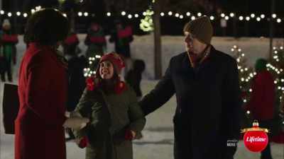 -He's single, too, you know?
-Oh, okay. - Christmas Unwrapped