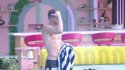 HE'S SO CUTE. - Love Island