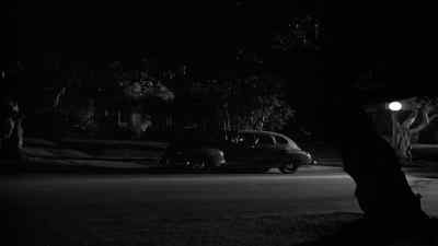 He's still there. - Act of Violence