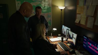 He's taking the stairs. - NCIS: Los Angeles