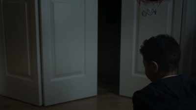 He's telling me
how it feels like to die. - The Haunted Museum