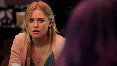 He's the same age as us,
and I think our parents - Marvel's Runaways
