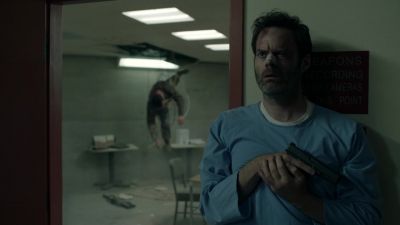 He's there! Right there!
Kill him! He's there! - Barry