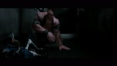 He's too strong. - The League of Extraordinary Gentlemen