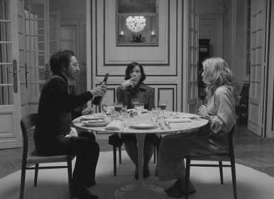 -He's very intelligent.
-(SPEAKS FRENCH) - The French Dispatch