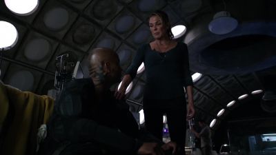 He's waking up. - The 100