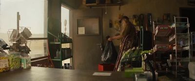He's wearing her face. - Texas Chainsaw Massacre