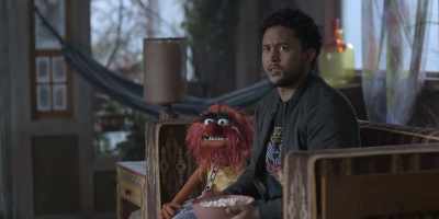 - He's with his parents at Cavity Con.
- And he left this behind. - The Muppets Mayhem