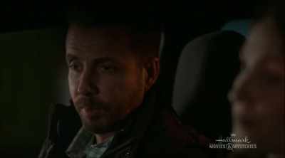 Het was hoe hij het zei.
Alsof het een citaat was. - Aurora Teagarden Mysteries: A Game of Cat and Mouse