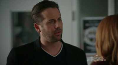 Het is vreselijk dat iemand
het op me gemunt heeft. - Aurora Teagarden Mysteries: A Game of Cat and Mouse