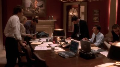 - Hey. Air Force One gonna land?
- Pretty soon. - The West Wing