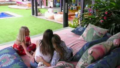 >> HEY, ALEXANDRA. - Love Island