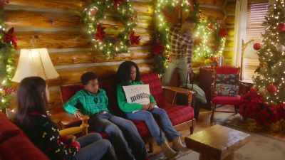 - Hey, all right, guys.
Let's hit the road, hey? - Mistletoe in Montana