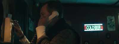- Hey, who are you calling?
- Shut up, I'm on the phone. - The Oak Room