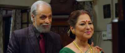Hey, you are looking very beautiful.
- Thank you. - Shaadi Mein Zaroor Aana