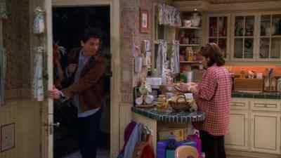 Hey, Auntie Em. - Everybody Loves Raymond