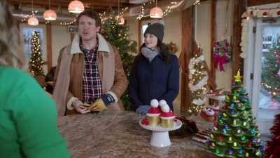 Hey B, I want to
introduce you to Shelley. - Believe in Christmas