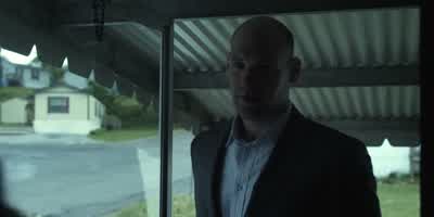 Hey, babe, put some clothes on. - House of Cards