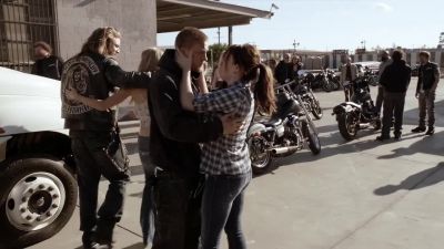 Hey, babe. - Sons of Anarchy