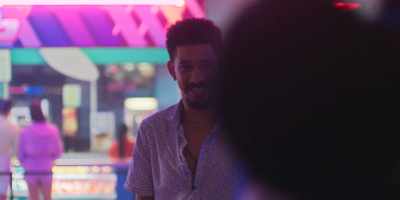 Hey, baby.[both laughing] - My Fake Boyfriend