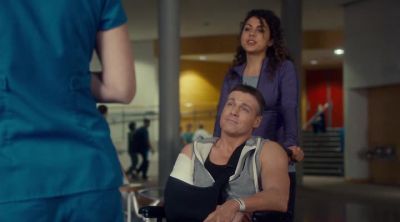 Hey, beautiful. - Saving Hope