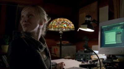 Hey, Beck. You want a tea? - Fringe