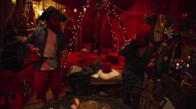Hey, Benny! Randy can wobble,
but he can't what? - Guest House