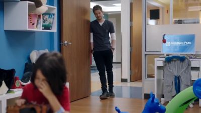 Hey, buddy. - The Resident